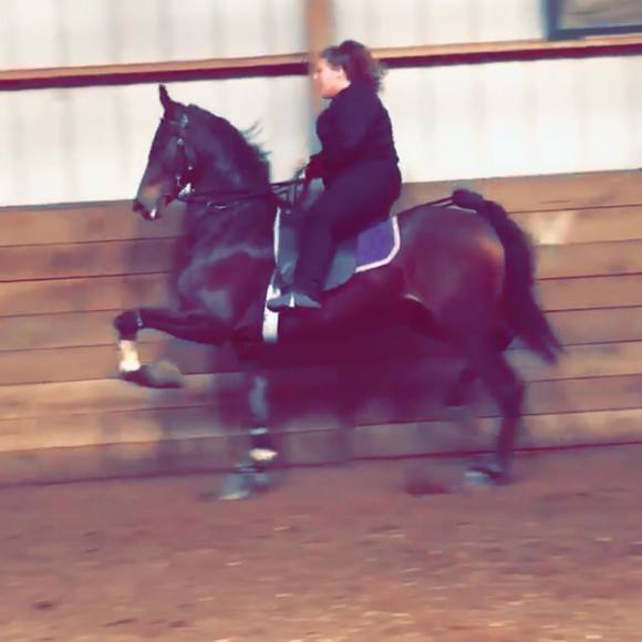 Meet your Posher, Makayla - Picture 1 of 1